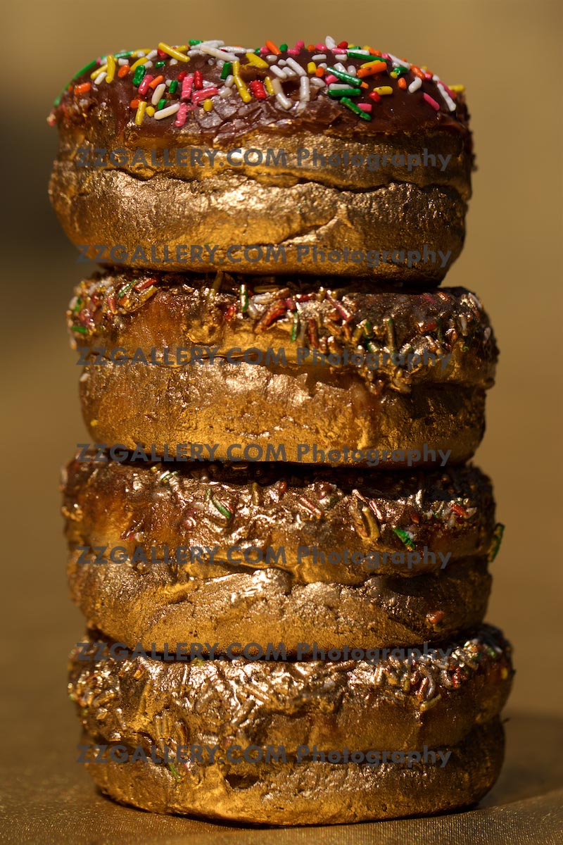 MONSIEUR GOLDEN DONUT